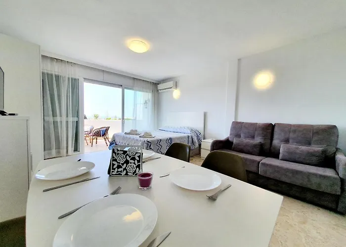 Daire Estudio Coronado 324 *