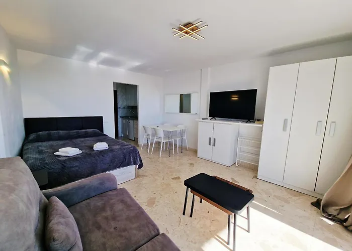 Daire Estudio Coronado 324 *
