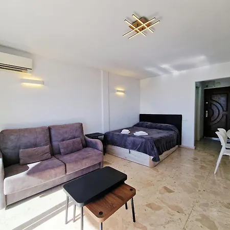 Estudio Coronado 324 * Марбелья